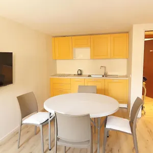 https://apt-ross-house-2.hotelslidodijesolo.com